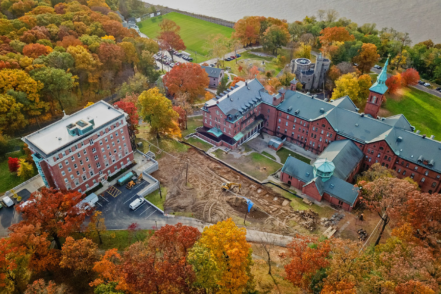 Aquinohall1 College Of Mount Saint Vincent